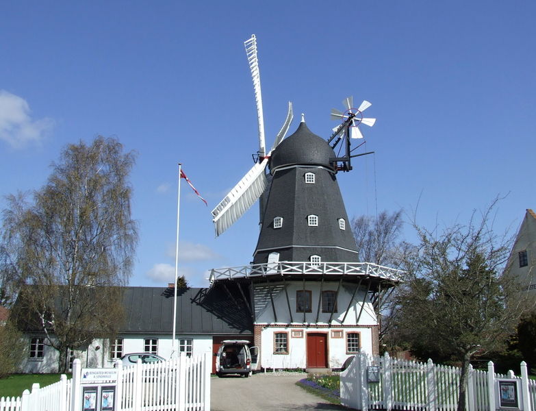 Fil:Ringsted-Vindmølle.jpg